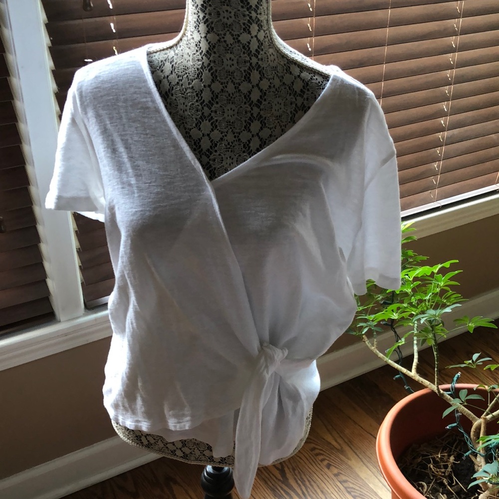 White side tie T